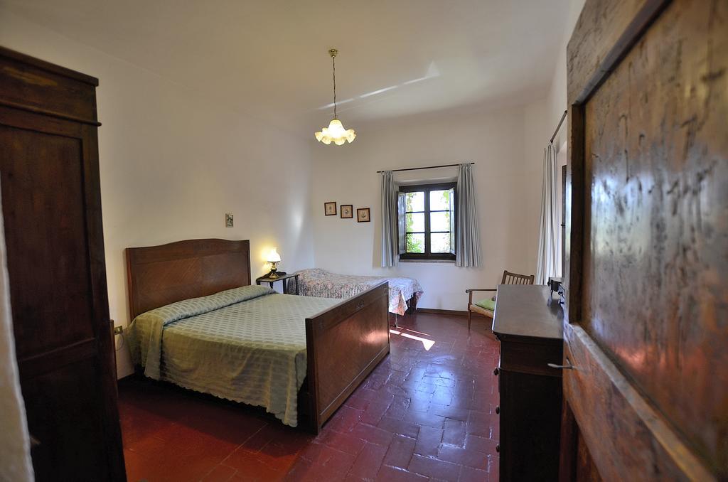 Agriturismo Poggio Ai Grilli Villa Gambassi Terme Room photo