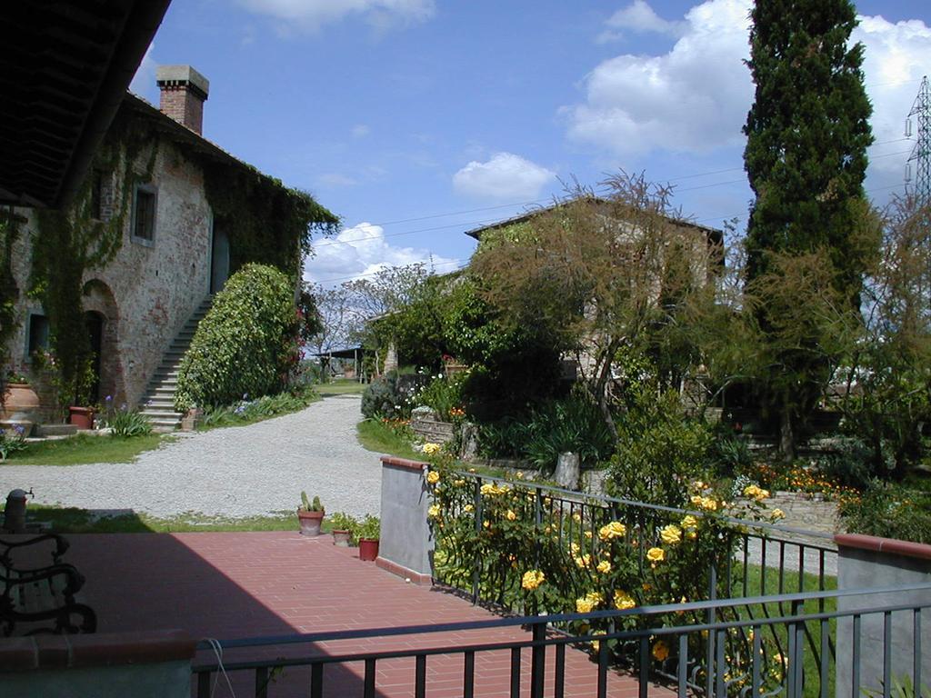 Agriturismo Poggio Ai Grilli Villa Gambassi Terme Exterior photo